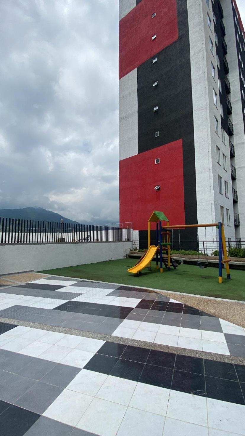 Martin Hermoso Lugar Con Vista A Montanas Y Piscina Armenia (Quindio)